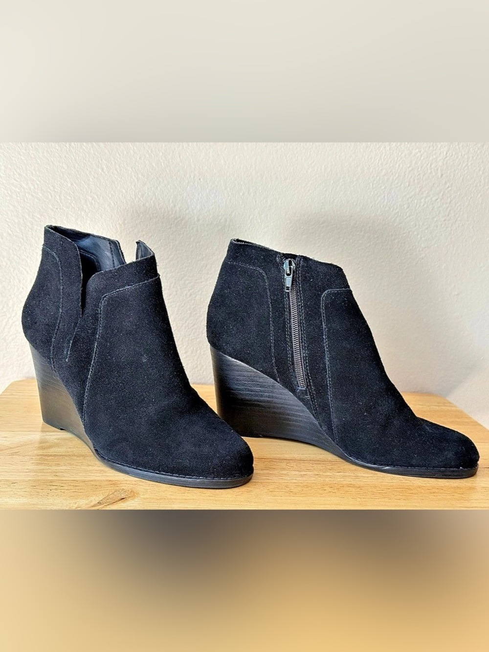 Lucky Brand Yabba Black Suede Wedge Ankle Booties Women’s 8.5